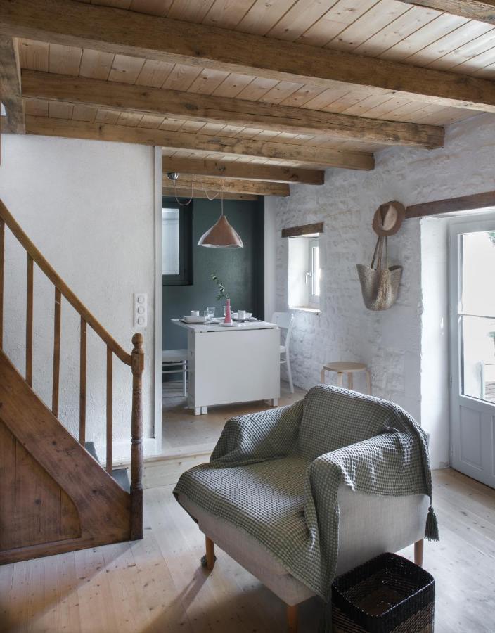 Gite Du Presbytere Port D'Envaux, Ravissante Maison De Charme Ngoại thất bức ảnh