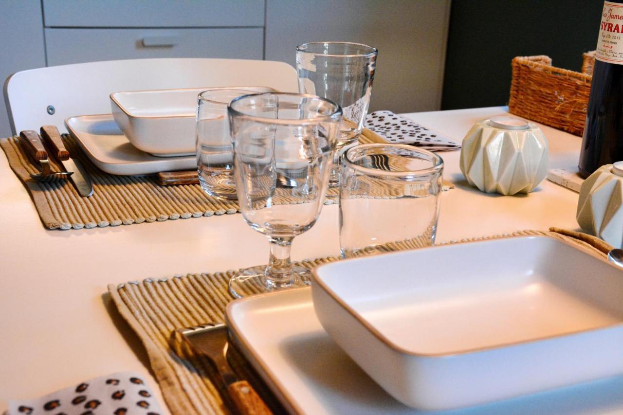 Gite Du Presbytere Port D'Envaux, Ravissante Maison De Charme Ngoại thất bức ảnh