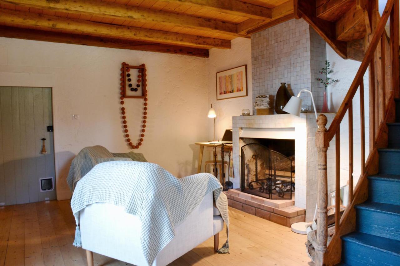 Gite Du Presbytere Port D'Envaux, Ravissante Maison De Charme Ngoại thất bức ảnh