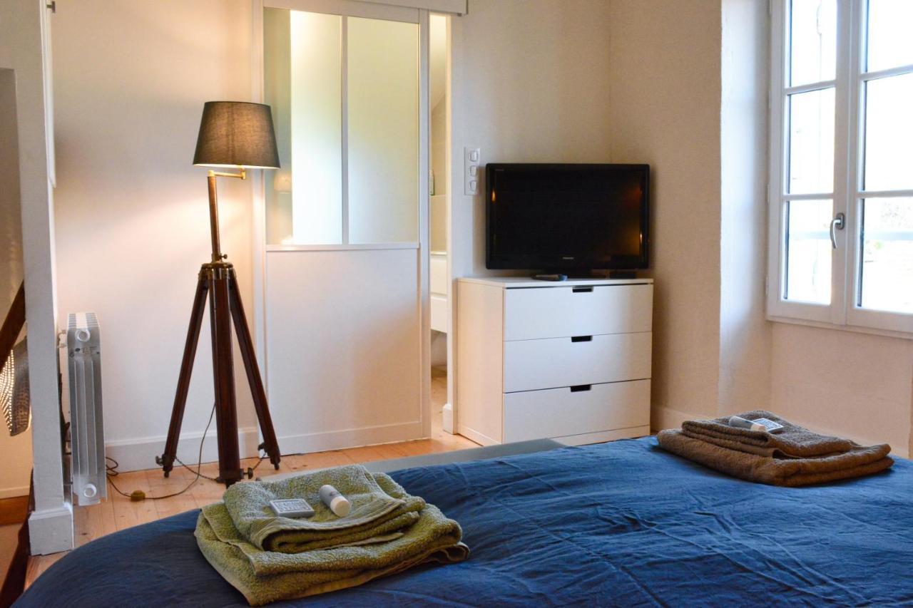 Gite Du Presbytere Port D'Envaux, Ravissante Maison De Charme Ngoại thất bức ảnh
